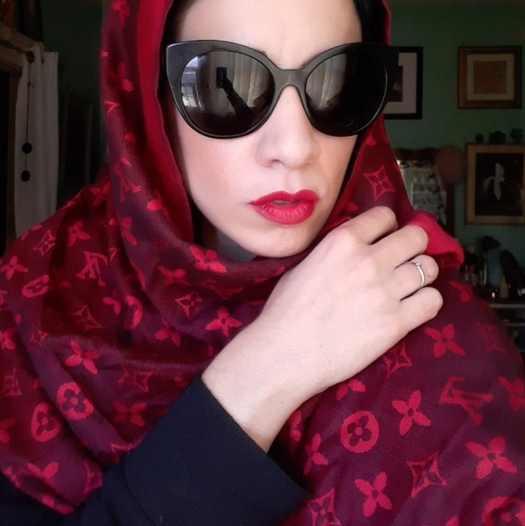 AUTHENTIC LOUIS VUITTON MONOGRAM SCARF/SHAWL - Picture 1 of 8